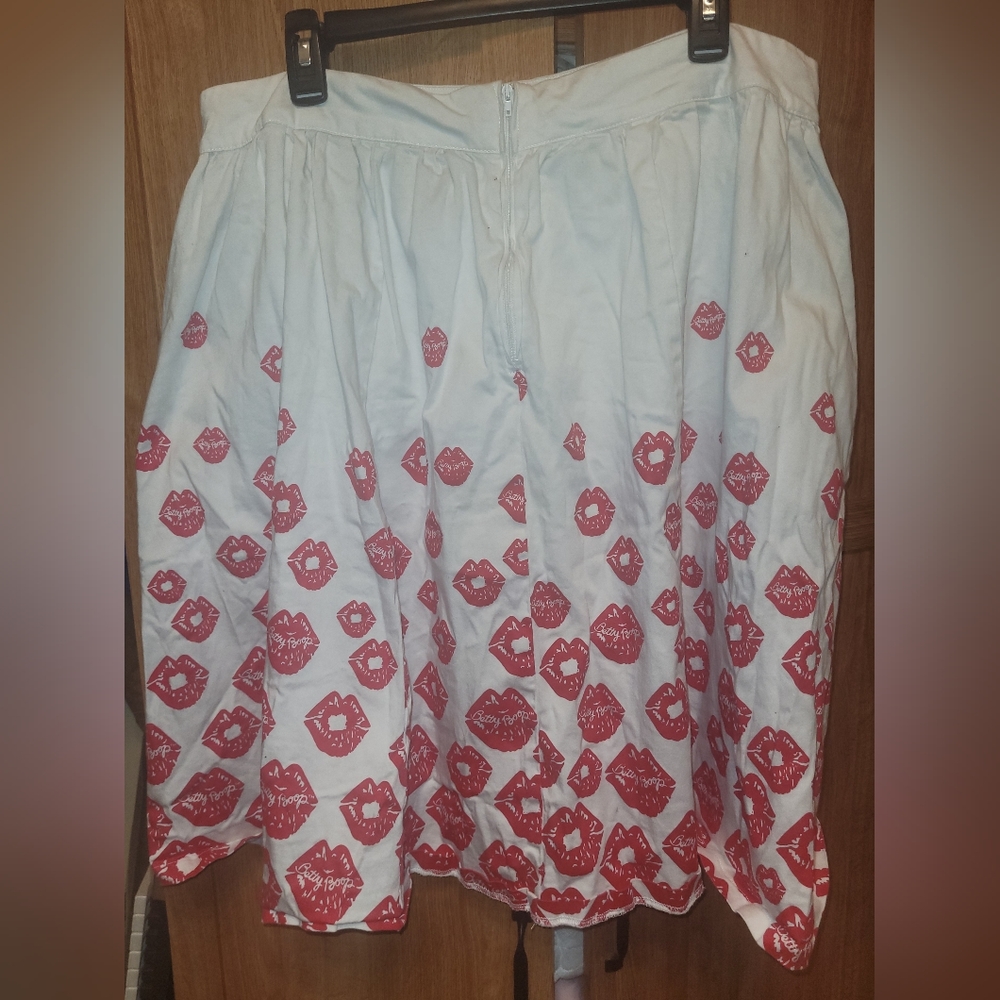 Torrid × Betty Boop × Project runway collaboration skirt women's size 18 - Picture 6 of 6
